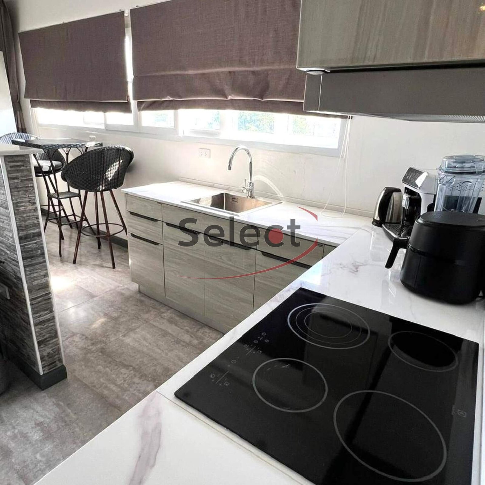 Newly Renovated 9th Floor Studio with Partial Sea View at Sombat Pattaya Condotel SSC2602179 - select property pattaya