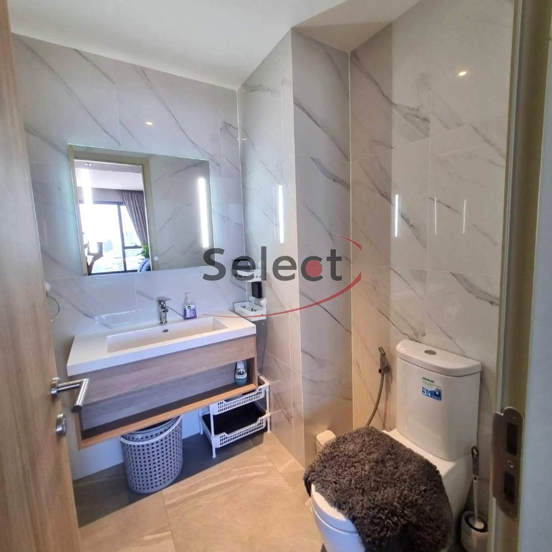 ONCE Pattaya - Modern 1-Bedroom Sea View Suite for Short-Term Rent RS260188 - select property pattaya