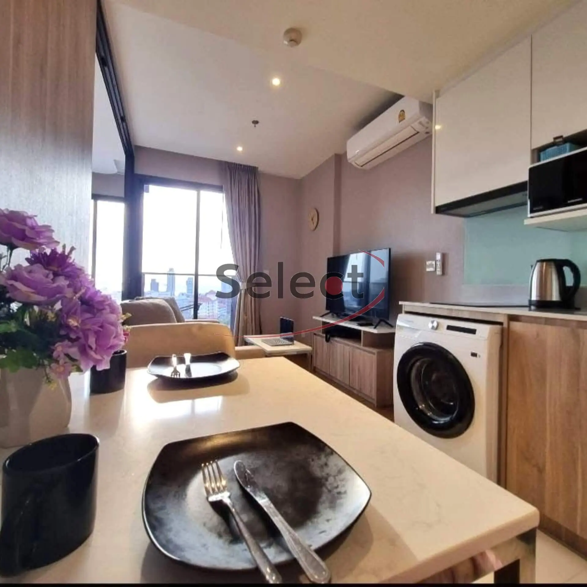 ONCE Pattaya - Modern 1-Bedroom Sea View Suite for Short-Term Rent RS260188 - select property pattaya