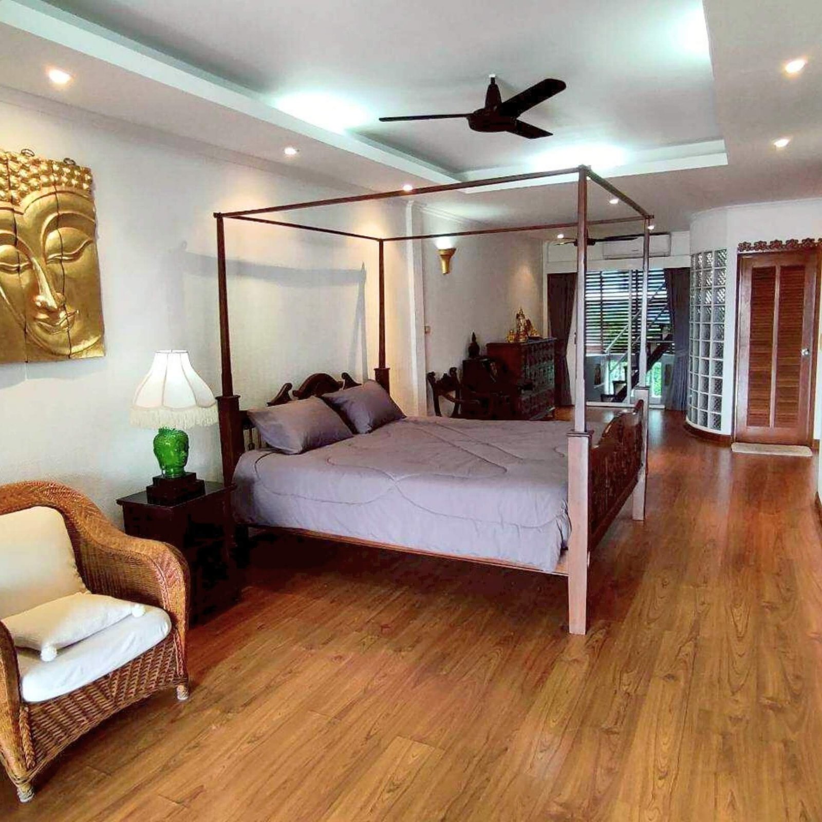 Pratamnak Soi 6 Spacious 4-Storey Private House Near Beach & Night Market SST2512128 - select property pattaya