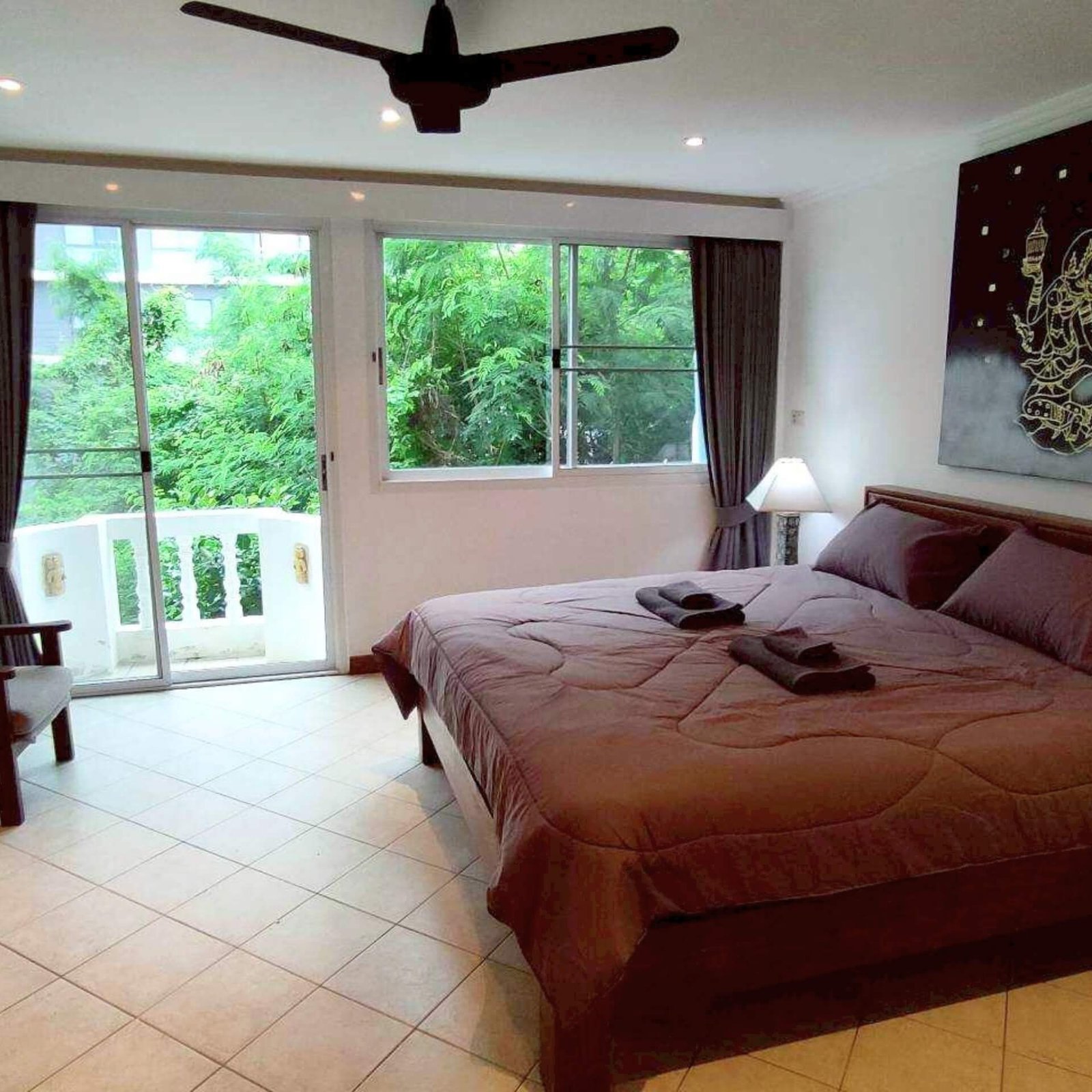 Pratamnak Soi 6 Spacious 4-Storey Private House Near Beach & Night Market SST2512128 - select property pattaya