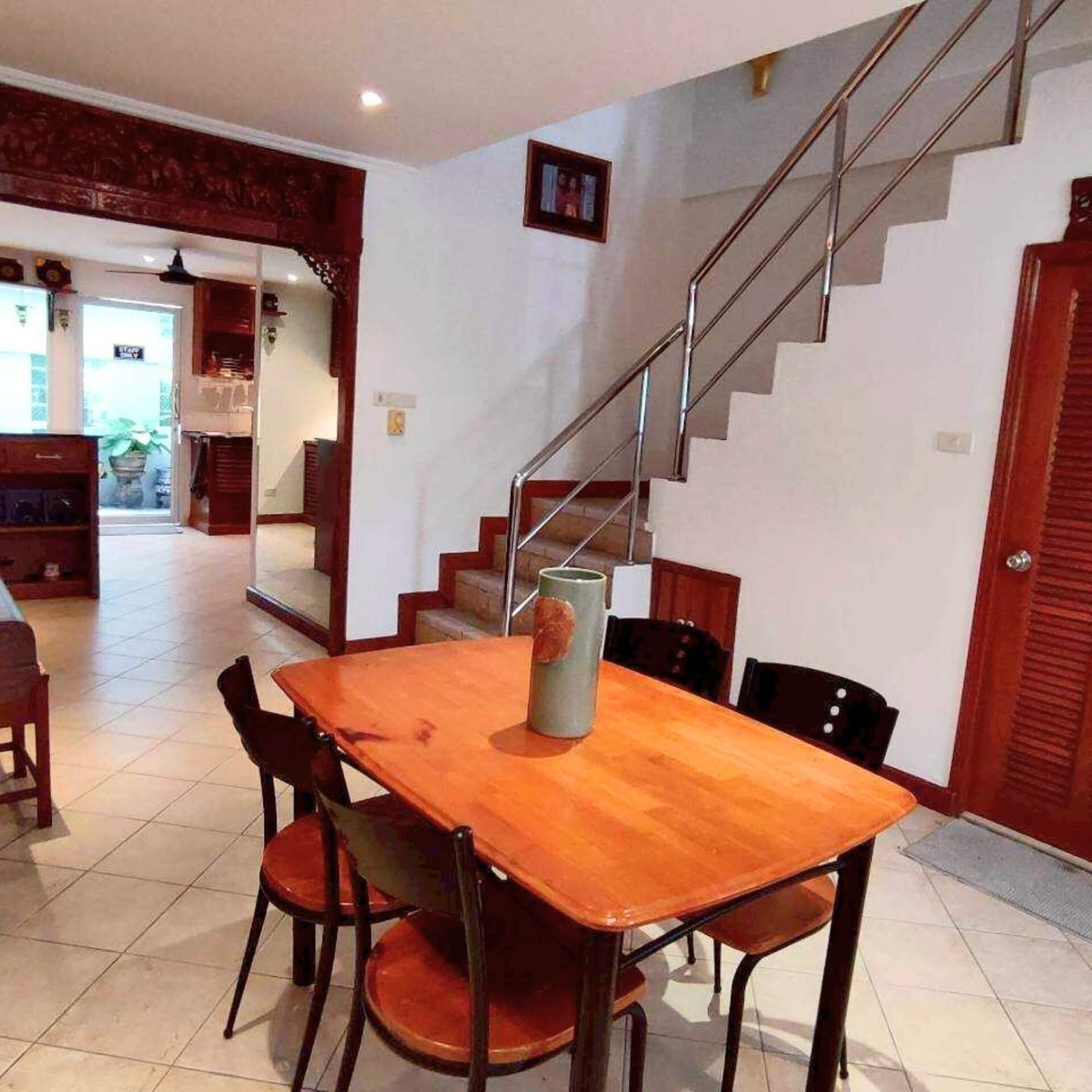 Pratamnak Soi 6 Spacious 4-Storey Private House Near Beach & Night Market SST2512128 - select property pattaya