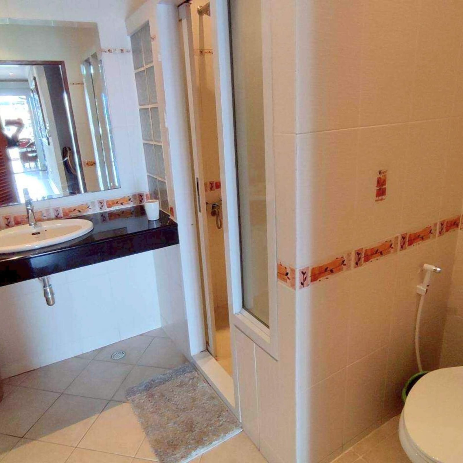 Pratamnak Soi 6 Spacious 4-Storey Private House Near Beach & Night Market SST2512128 - select property pattaya