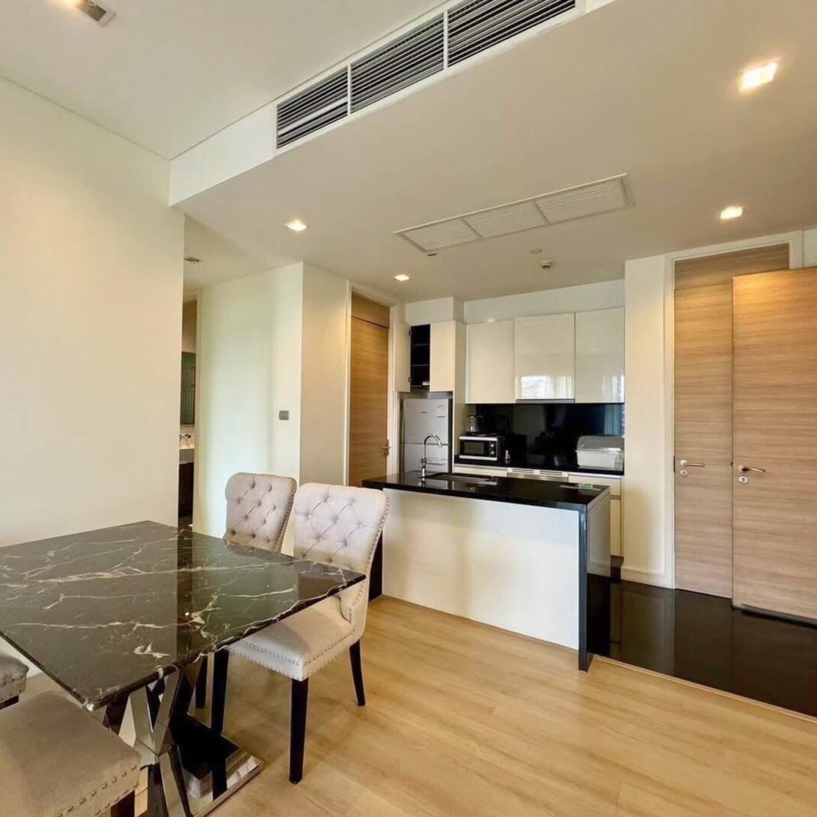 Reflection Jomtien Beach Pattaya Super-Luxury 2-Bedroom Beachfront Residence RS251267 - select property pattaya