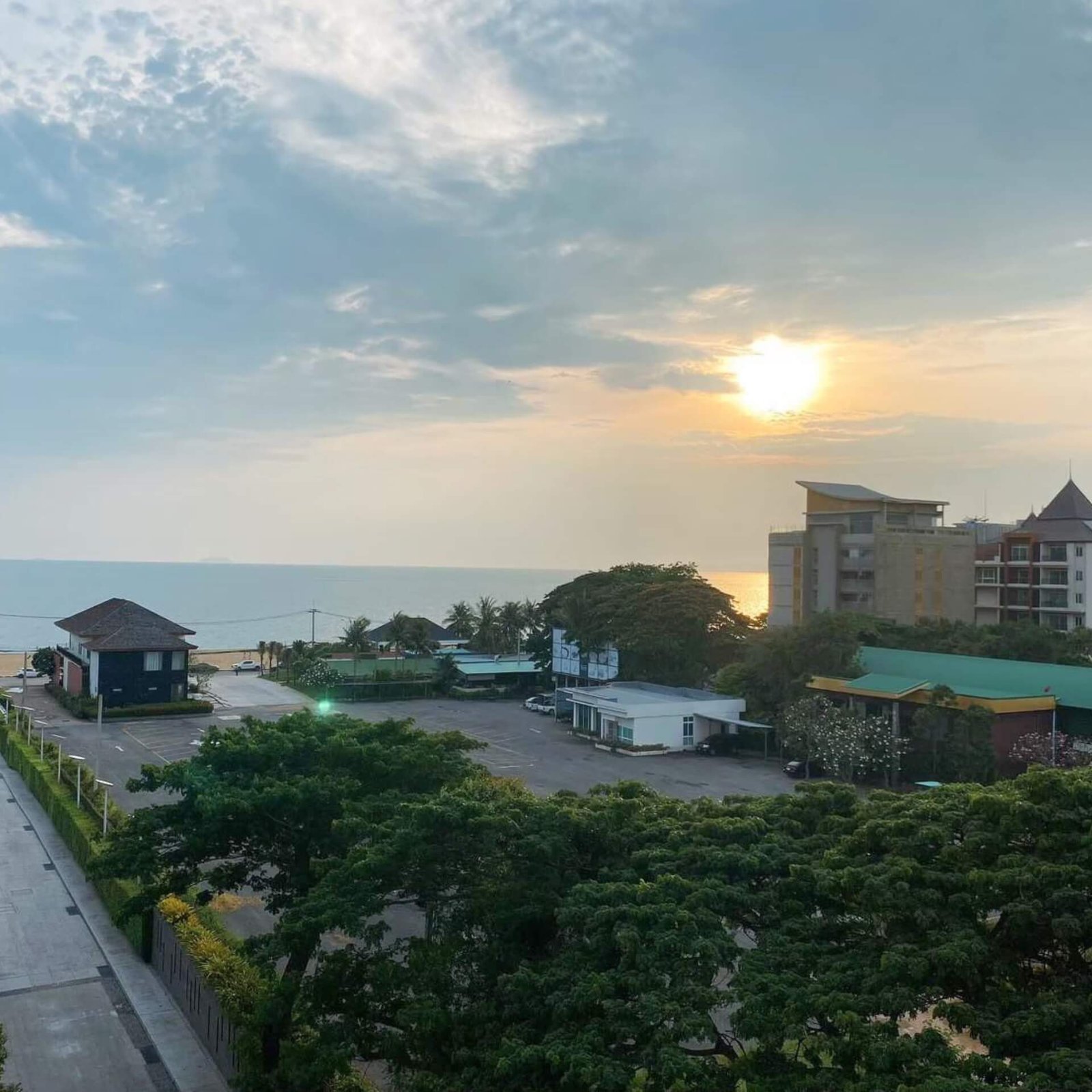 Reflection Jomtien Beach Pattaya Super-Luxury 2-Bedroom Beachfront Residence RS251267 - select property pattaya