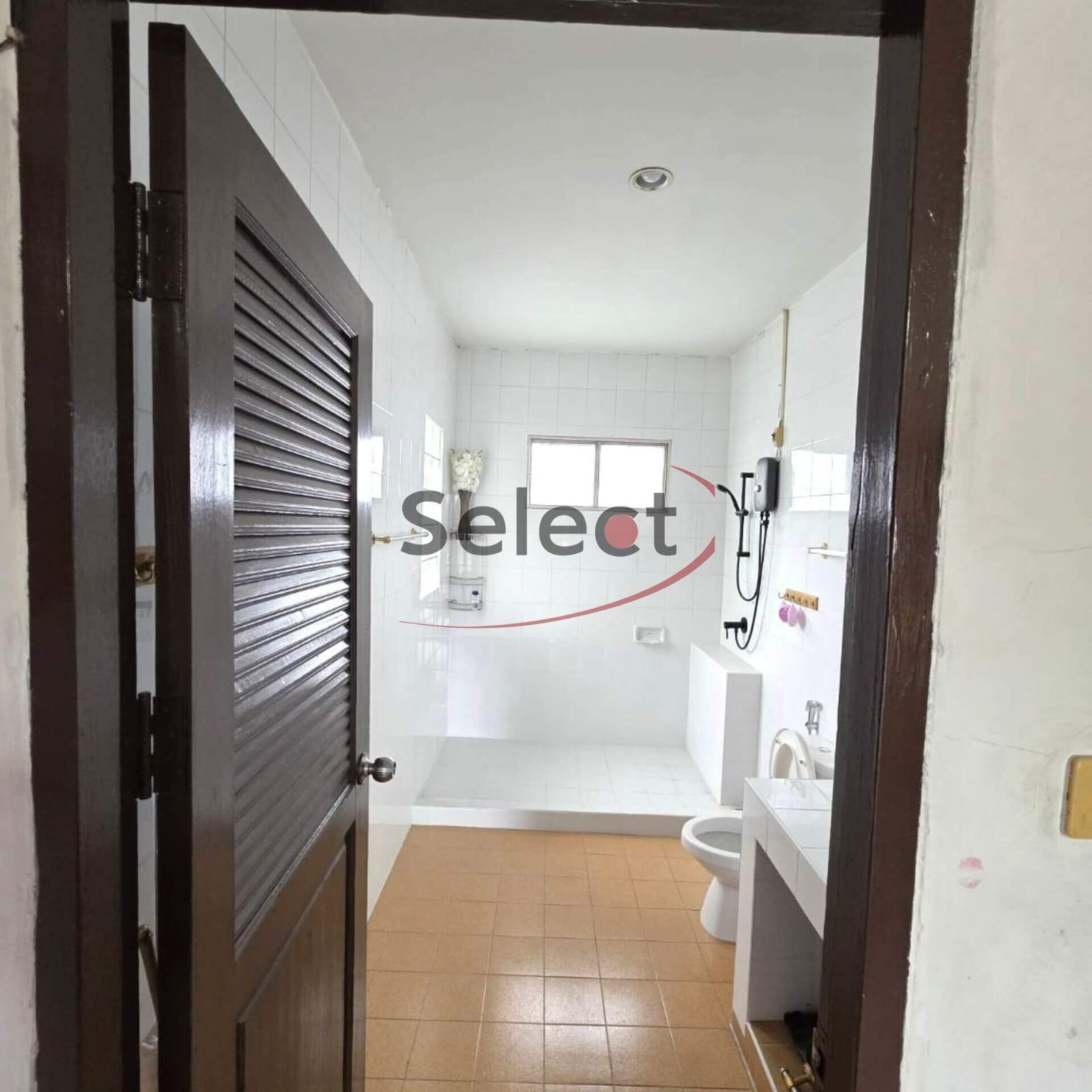 Spacious 2-Storey Detached House – Prime Soi Noen Plub Wan Location SST2601152 – select property pattaya (7) Spacious 2-Storey Detached House - Prime Soi Noen Plub Wan Location SST2601152 - select property pattaya