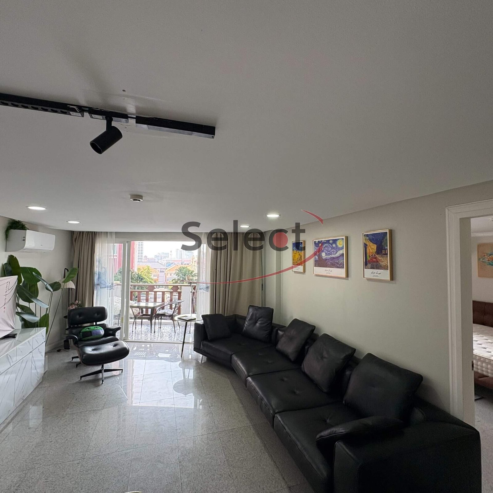 Spacious 3-Bedroom Family Residence at Royal Hill Resort – Thappraya Road RS260299 - select property pattaya