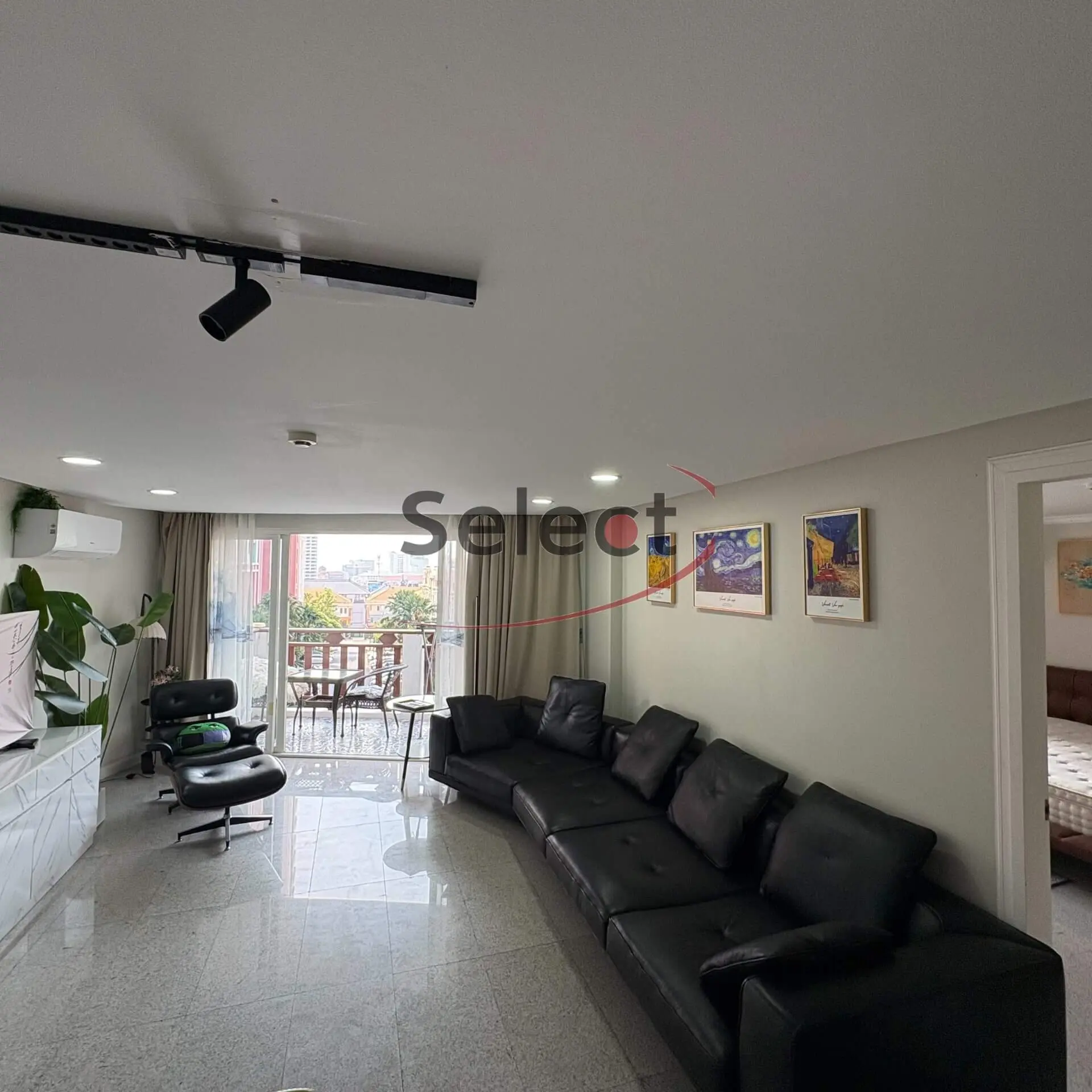 Spacious 3-Bedroom Family Residence at Royal Hill Resort – Thappraya Road RS260299 - select property pattaya