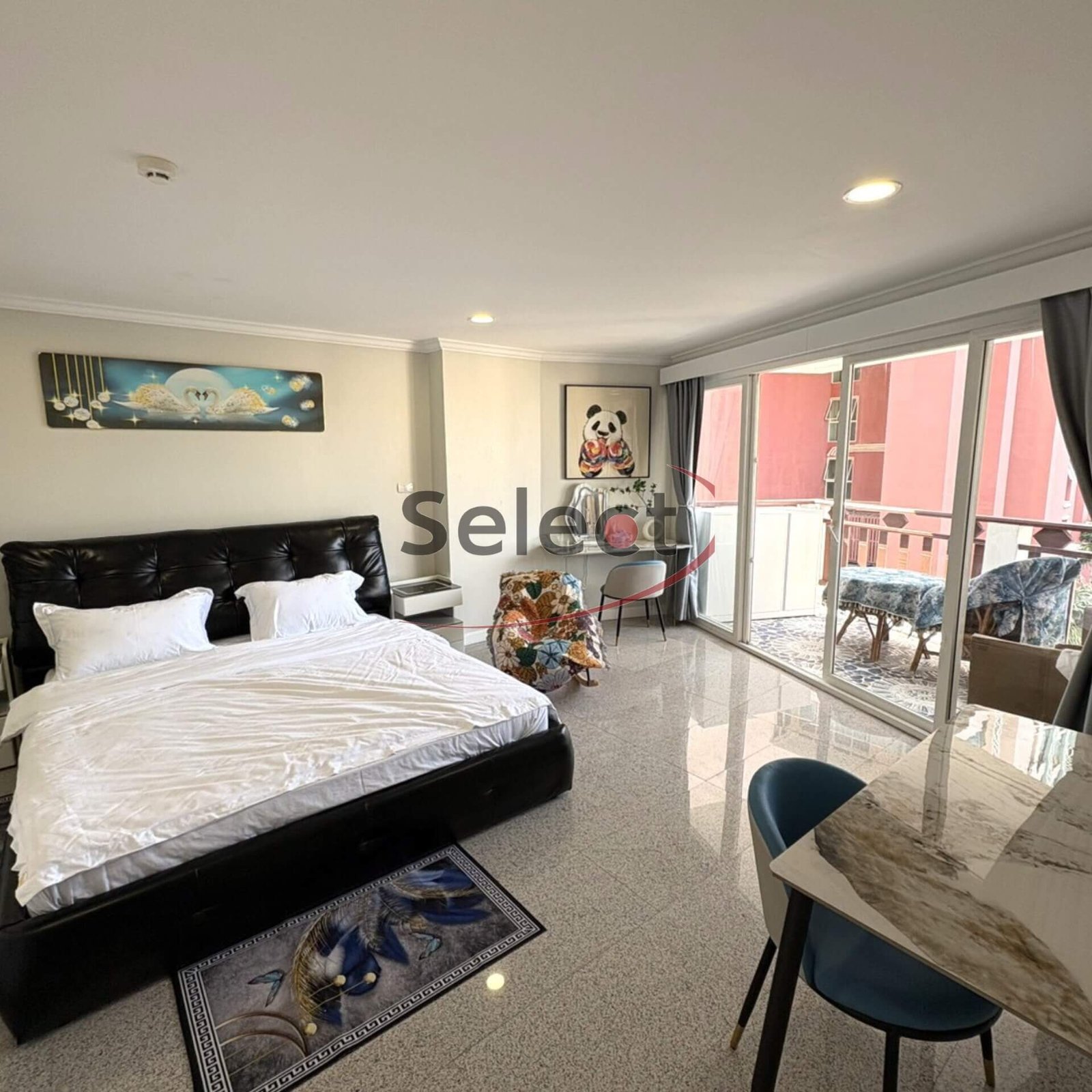 Spacious 3-Bedroom Family Residence at Royal Hill Resort – Thappraya Road RS260299 - select property pattaya