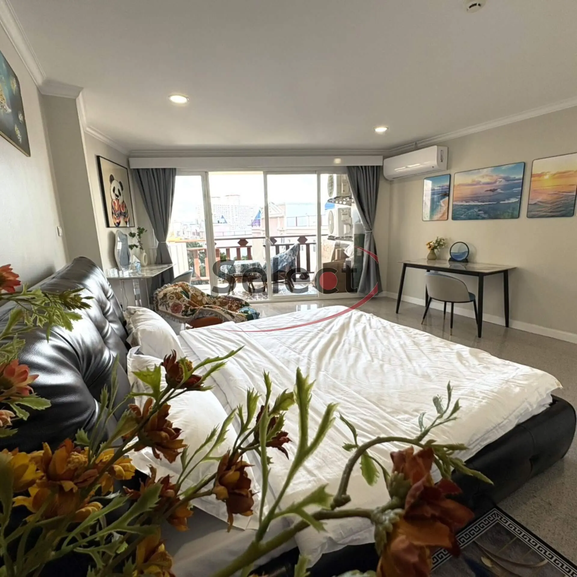 Spacious 3-Bedroom Family Residence at Royal Hill Resort – Thappraya Road RS260299 - select property pattaya