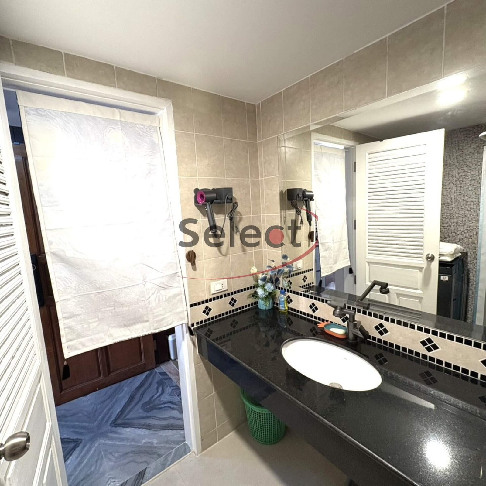 Spacious 3-Bedroom Family Residence at Royal Hill Resort – Thappraya Road RS260299 - select property pattaya