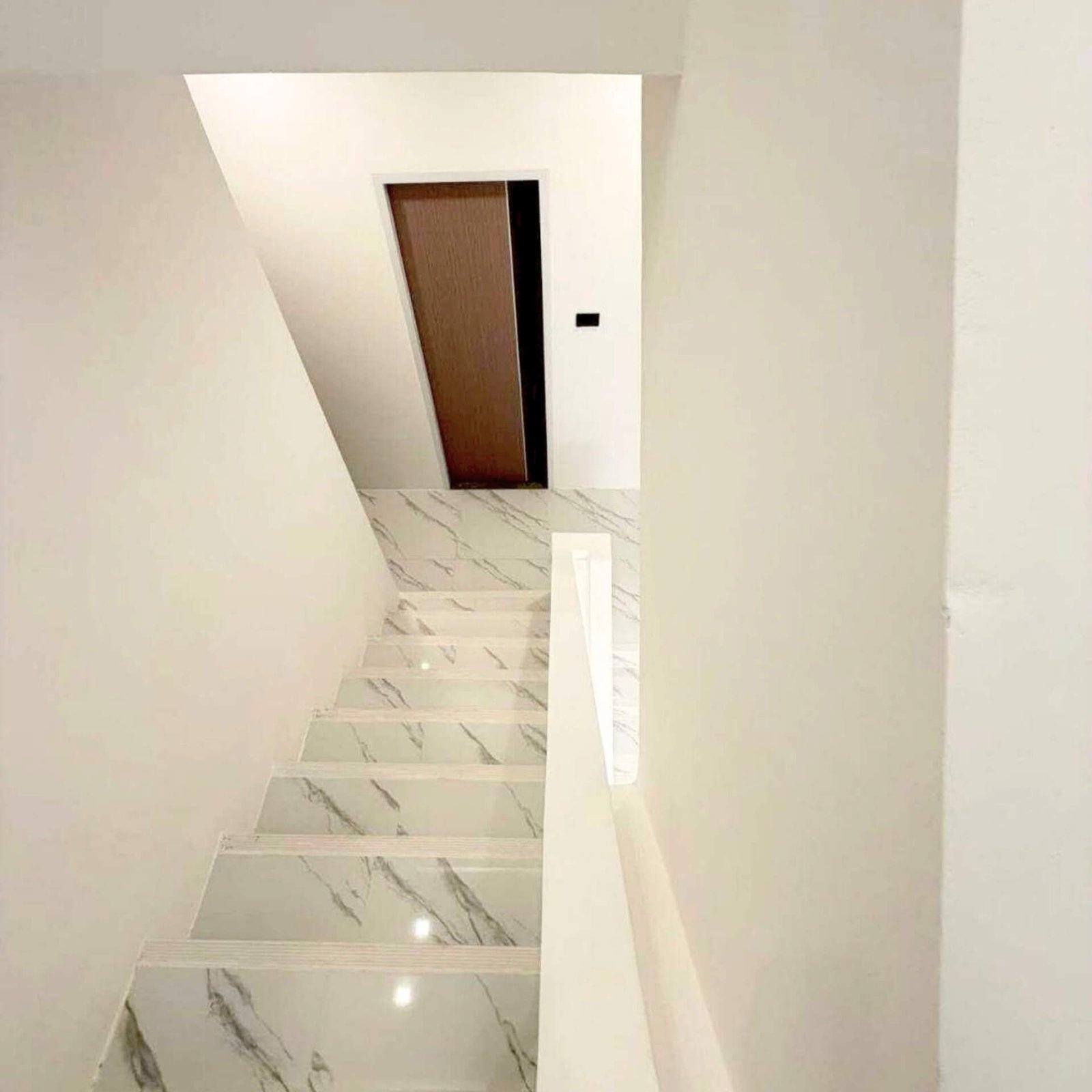 Spacious 3-Storey Townhouse in Thappraya Soi 15 Ideal Business or Residential Opportunity SST2512121 – select property pattaya (13)