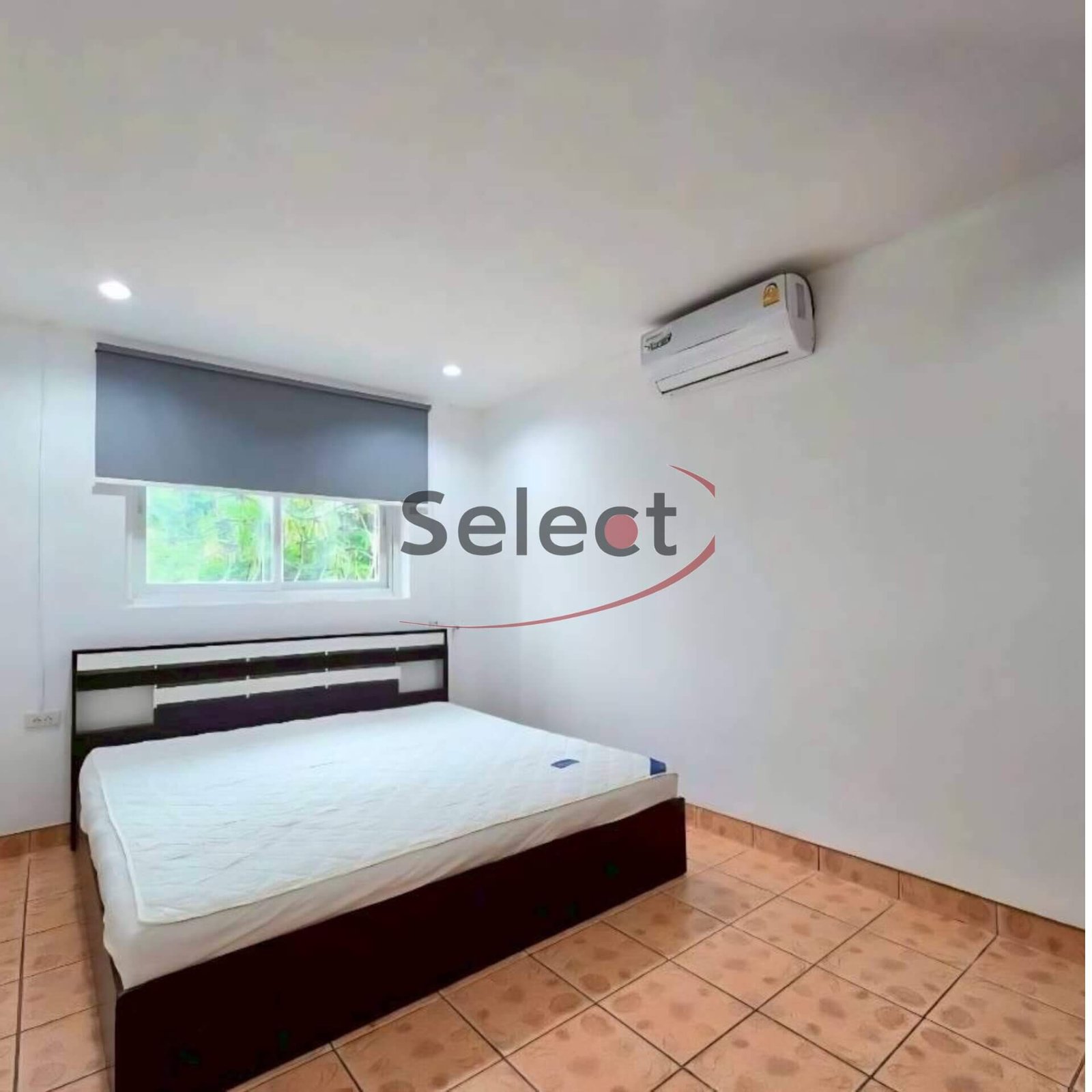 Spacious 4-Bedroom Pet-Friendly House in Central Pattaya RS260292 - select property pattaya