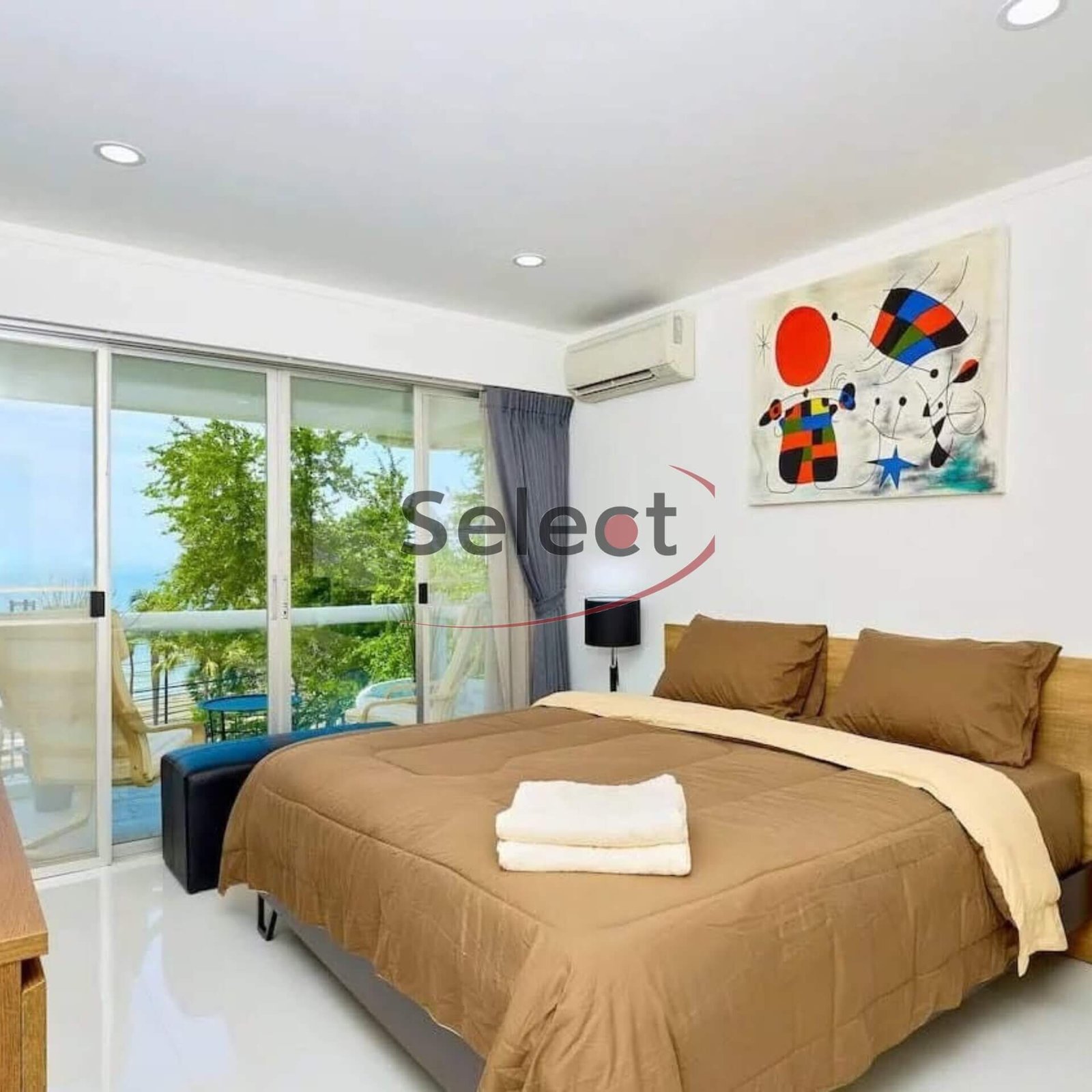Stunning 3-Bedroom Oceanfront Residence at Villa Navin Condo Jomtien SSF2601174 - select property pattaya