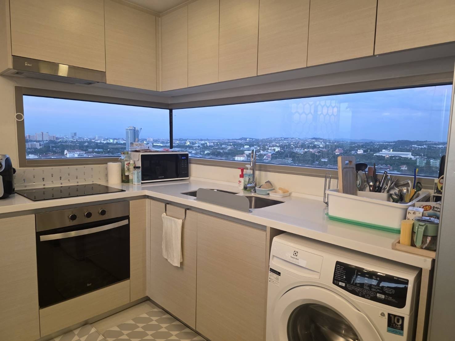 The Riviera Jomtien Award-Winning 2-Bedroom Corner Residence with Panoramic Sea Views SSF2512137 - select property pattaya