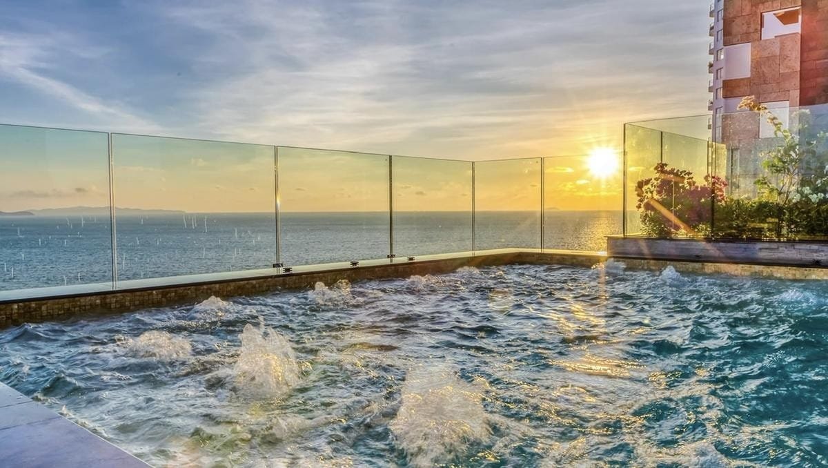 The Riviera Monaco Ultra-Luxury 1-Bedroom Corner Residence with Private Balcony Jacuzzi SSF2512135 - select property pattaya