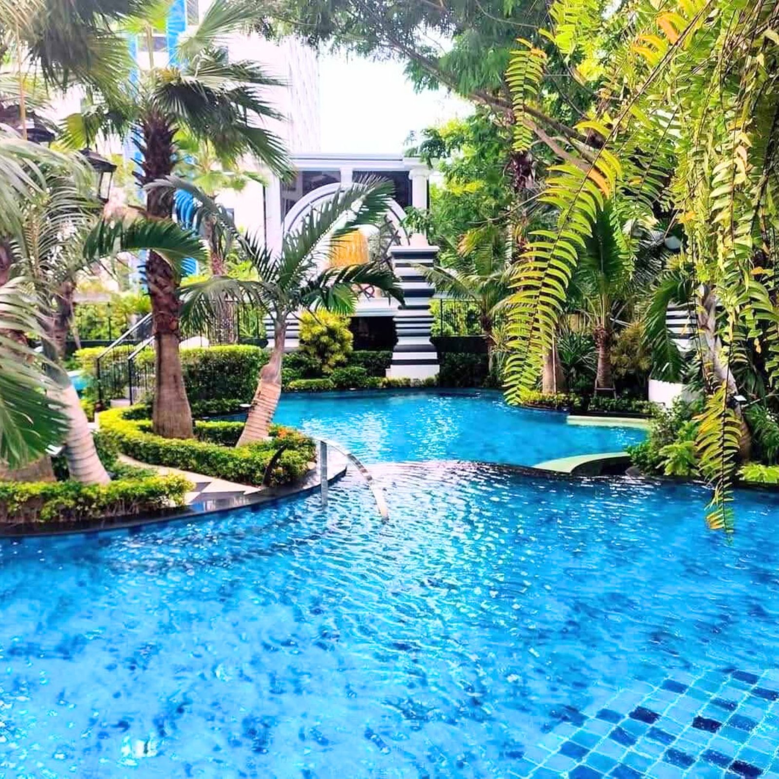 The Riviera Monaco Ultra-Luxury Pet-Friendly Living with Private Balcony Jacuzzi RS251274 - select property pattaya