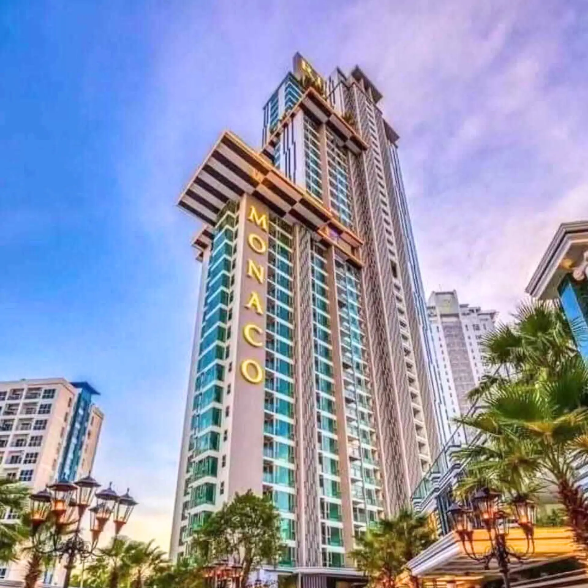 The Riviera Monaco Ultra-Luxury Pet-Friendly Living with Private Balcony Jacuzzi RS251274 - select property pattaya