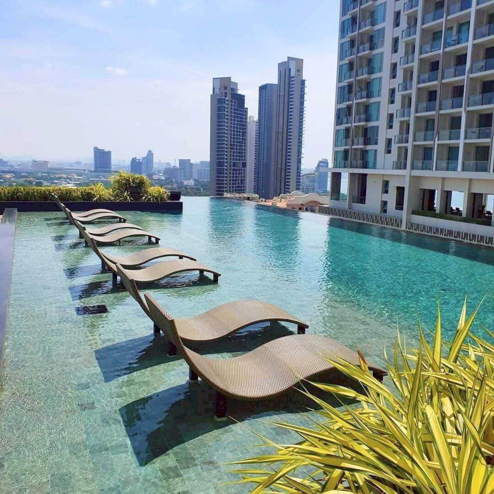 The Riviera Wongamat Award-Winning 5-Star Luxury Living on the 25th Floor SST2512129 – select property pattaya (8) The Riviera Wongamat Award-Winning 5-Star Luxury Living on the 25th Floor SST2512129 - select property pattaya