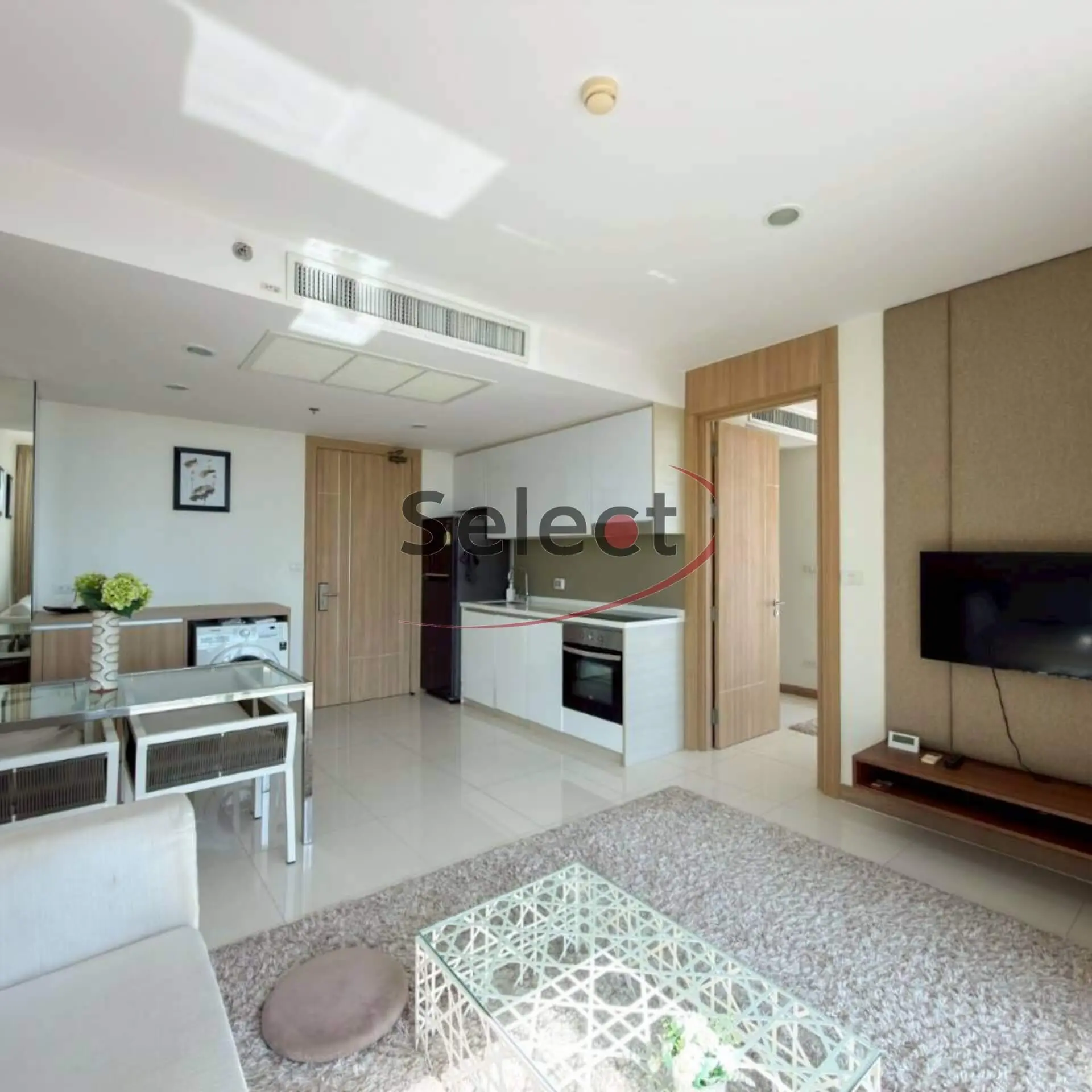 The Riviera Wongamat - High-Floor Luxury Living with Breathtaking Sea Views RS260181 - select property pattaya