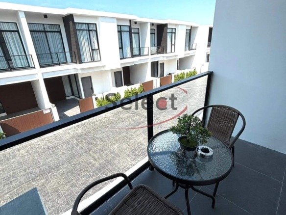 Tropical Oasis – 3-Bedroom Townhouse with Private Plunge Pool near Wongamat RS2602100 - select property pattaya