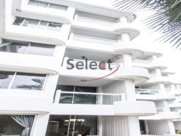 Villa Navin Jomtien – Iconic 150sqm Beachfront Residence with Infinite Renovation Potential SST2601166 - select property pattaya