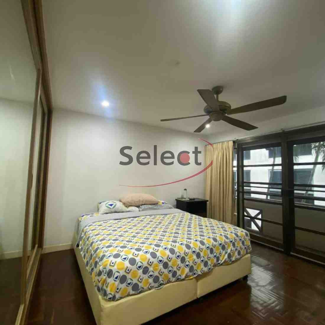 Spacious 3-Storey Townhouse on Pratamnak Hill Prime Investment Opportunity -SSC2602192