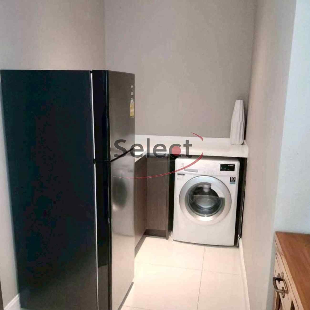 The Point Condominium Modern 2-Bedroom Sea View Residence on Pratamnak Hill - SSC2602190