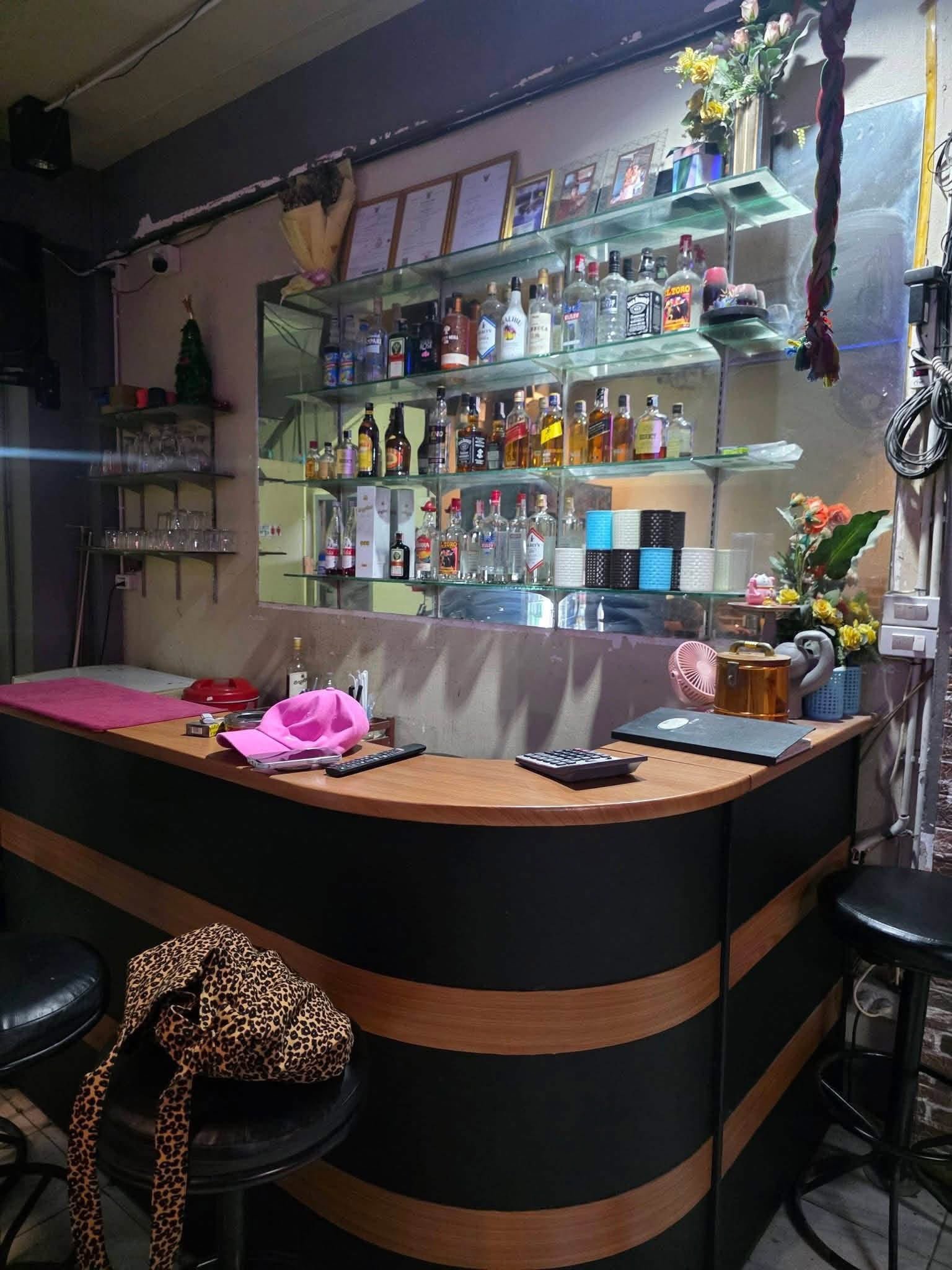 BFS260702 Bar Business for Sale Lease Transfer – Prime Location Near Tree Town Night Market, Pattaya