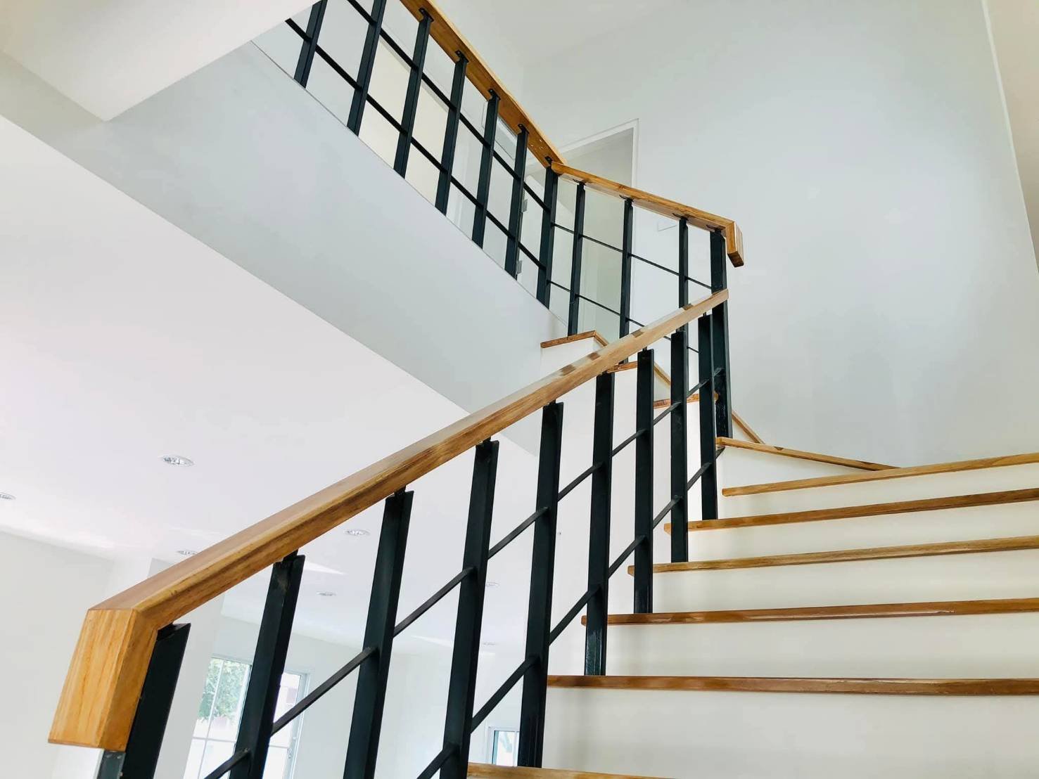 Exclusive 4-Bedroom Two-Storey Corner House in Soi Boon Samphan Pattaya (14) Exclusive 4-Bedroom Two-Storey Corner House in Soi Boon Samphan Pattaya -Nong Prue