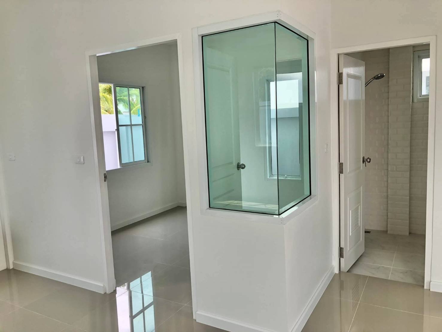 Exclusive 4-Bedroom Two-Storey Corner House in Soi Boon Samphan Pattaya (15) Exclusive 4-Bedroom Two-Storey Corner House in Soi Boon Samphan Pattaya -Nong Prue
