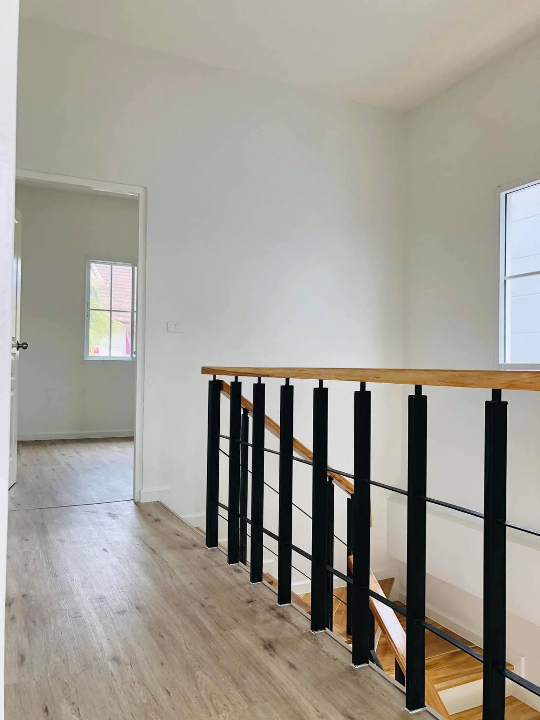 Exclusive 4-Bedroom Two-Storey Corner House in Soi Boon Samphan Pattaya (16) Exclusive 4-Bedroom Two-Storey Corner House in Soi Boon Samphan Pattaya -Nong Prue