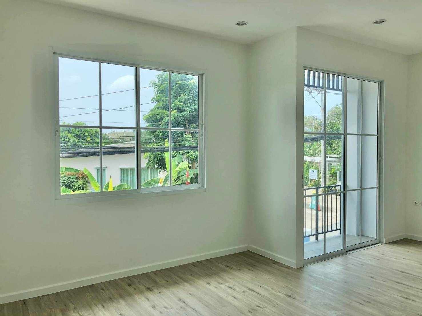 Exclusive 4-Bedroom Two-Storey Corner House in Soi Boon Samphan Pattaya (17) Exclusive 4-Bedroom Two-Storey Corner House in Soi Boon Samphan Pattaya -Nong Prue