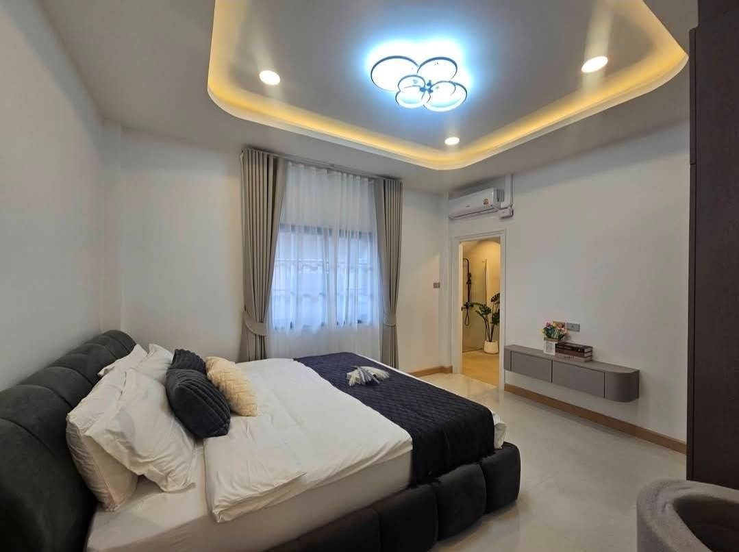 RS260703 Permsub Garden Home Newly Renovated Single House - Soi Siam Pattaya