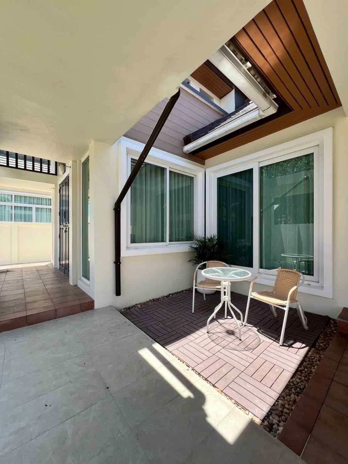 RS260706 Renovated 3-Bedroom House at Sirisa 16 Village Soi Siam Country Club