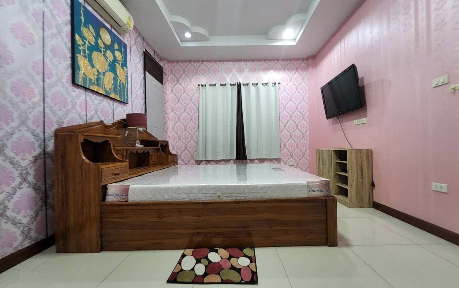 RS260707 Spacious 3-Bedroom Renovated House for Rent at Chokchai Village 10 Pattaya (15) RS260707 Spacious 3-Bedroom Renovated House for Rent at Chokchai Village 10 Pattaya