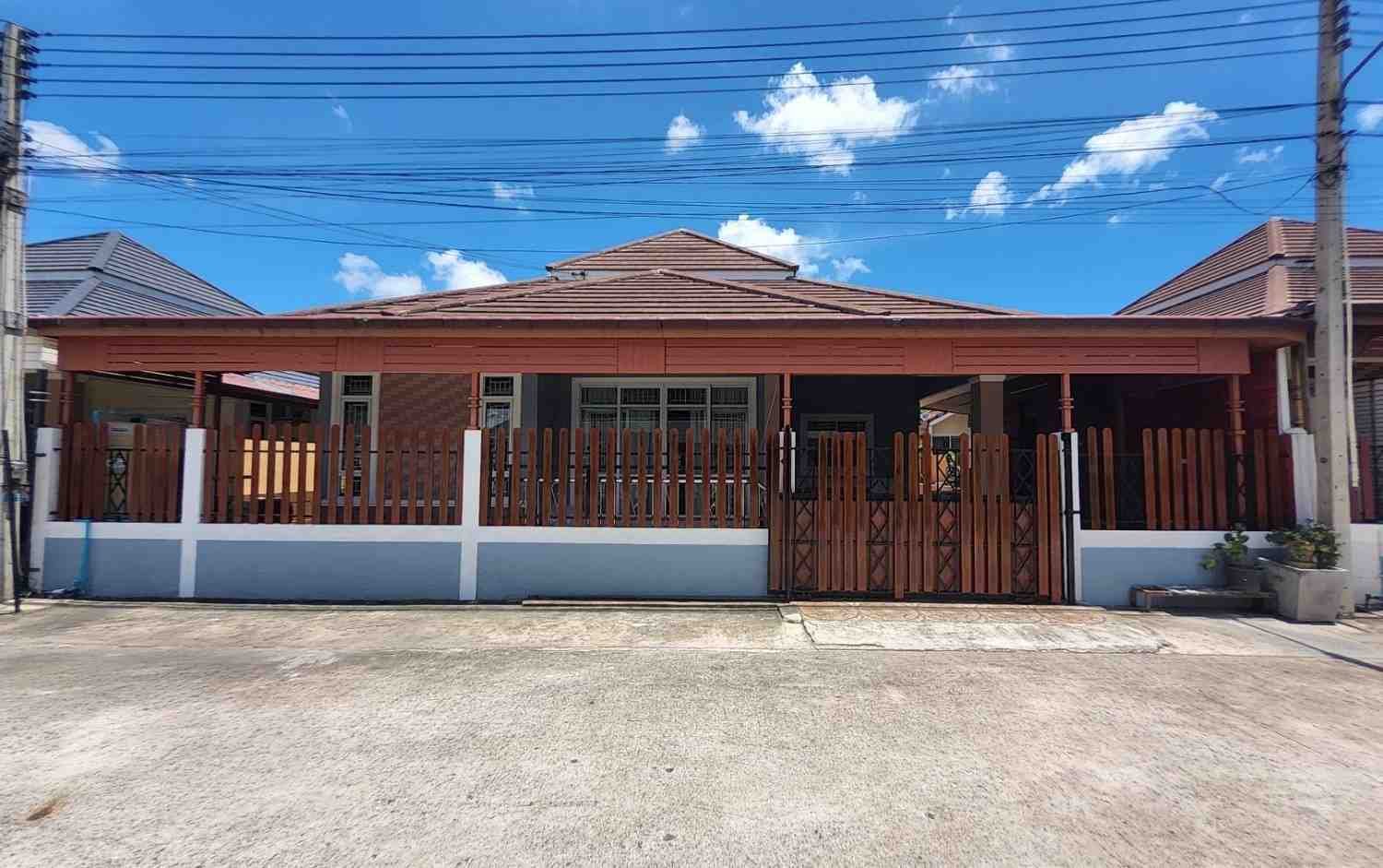 RS260707 Spacious 3-Bedroom Renovated House for Rent at Chokchai Village 10 Pattaya (3) RS260707 Spacious 3-Bedroom Renovated House for Rent at Chokchai Village 10 Pattaya