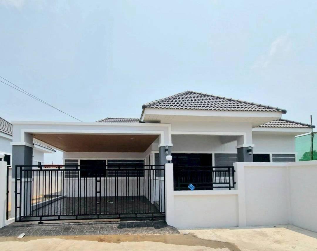 SCF260709 Newly Built Single House corner Huay Yai - Soi Thung Klom Tan Man 25