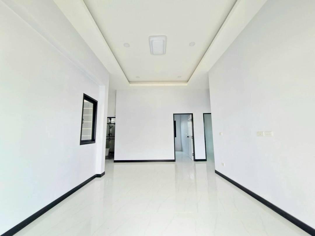 SCF260709 Newly Built Single House corner Huay Yai - Soi Thung Klom Tan Man 25
