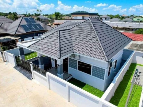 SCF260718 Newly Built 3-Bedroom Single House Near Motorway in Pattaya - Huay Yai