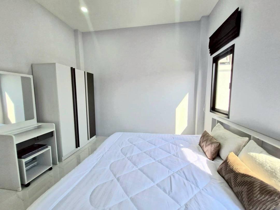 SCF260718 Newly Built 3-Bedroom Single House Near Motorway in Pattaya – Huay Yai (15) SCF260718 Newly Built 3-Bedroom Single House Near Motorway in Pattaya - Huay Yai