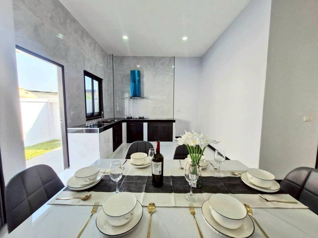 SCF260718 Newly Built 3-Bedroom Single House Near Motorway in Pattaya – Huay Yai (7) SCF260718 Newly Built 3-Bedroom Single House Near Motorway in Pattaya - Huay Yai