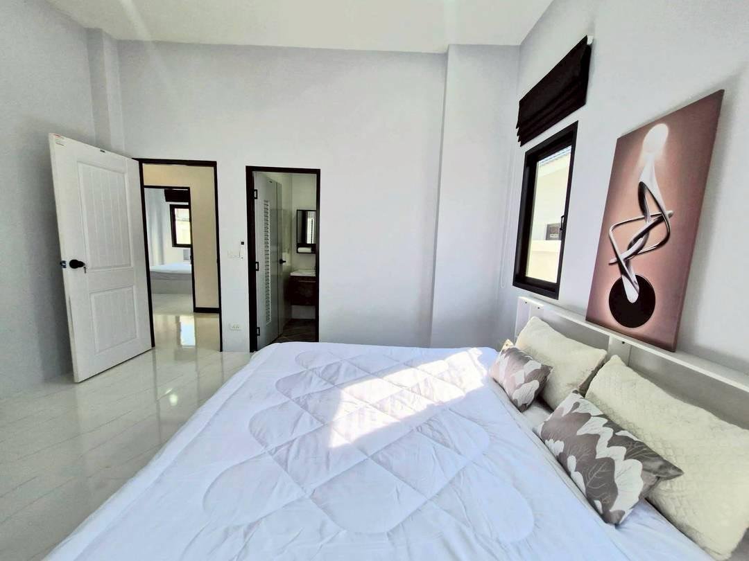 SCF260718 Newly Built 3-Bedroom Single House Near Motorway in Pattaya – Huay Yai (8) SCF260718 Newly Built 3-Bedroom Single House Near Motorway in Pattaya - Huay Yai