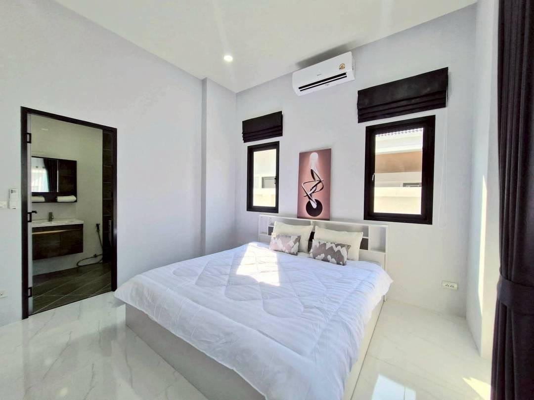 SCF260718 Newly Built 3-Bedroom Single House Near Motorway in Pattaya – Huay Yai (9) SCF260718 Newly Built 3-Bedroom Single House Near Motorway in Pattaya - Huay Yai