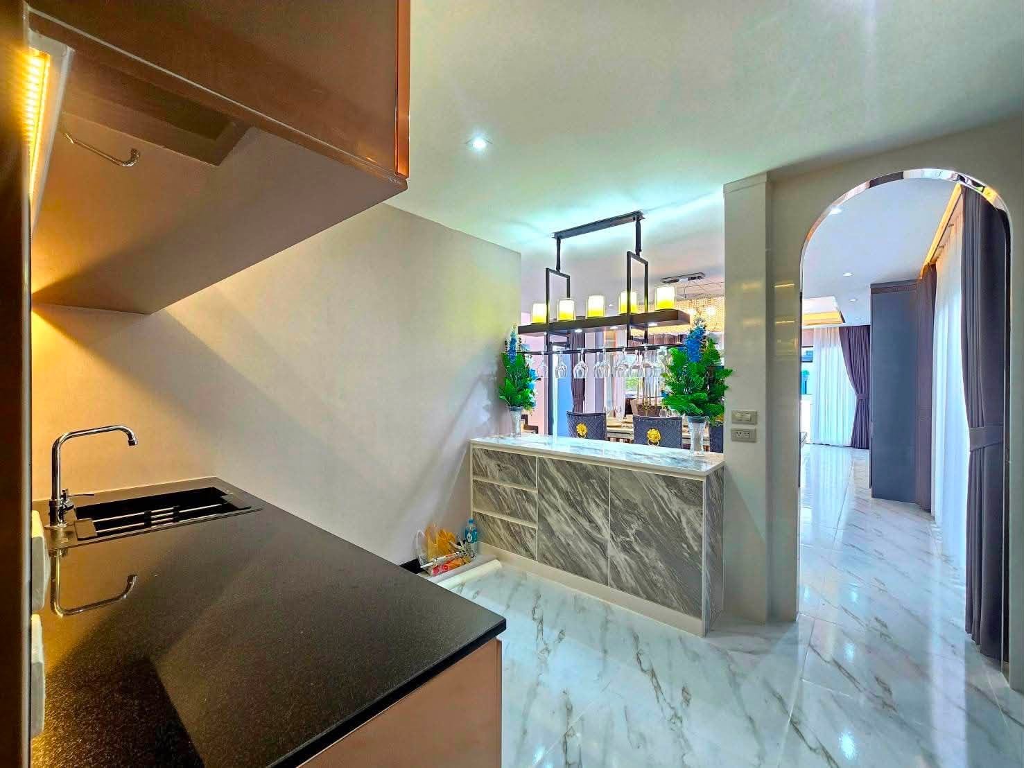 SCT260730 Central Park 2 Pattaya – Fully Furnished 4-Bedroom Luxury Pool Villa