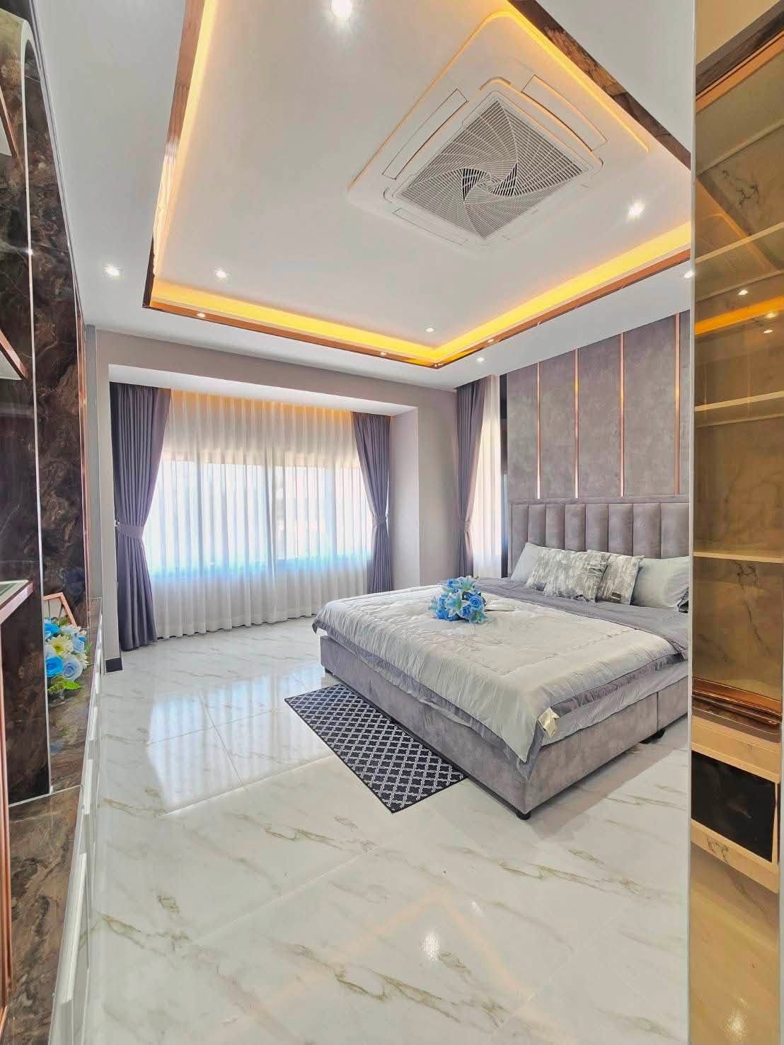 SCT260730 Central Park 2 Pattaya – Fully Furnished 4-Bedroom Luxury Pool Villa