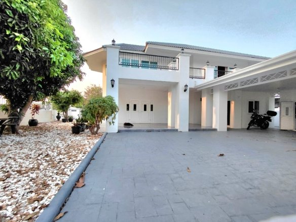 SSF260720 Hill View Villa Luxury 3-Bedroom Single House with Expansive Land - Nong Pla lai
