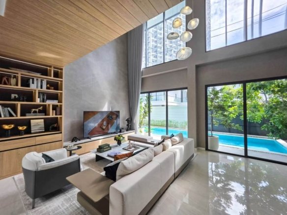 SSF260725 Luxury Vista Villa Pattaya – Exclusive 4-Bedroom Ultra-Luxury Pool Villa
