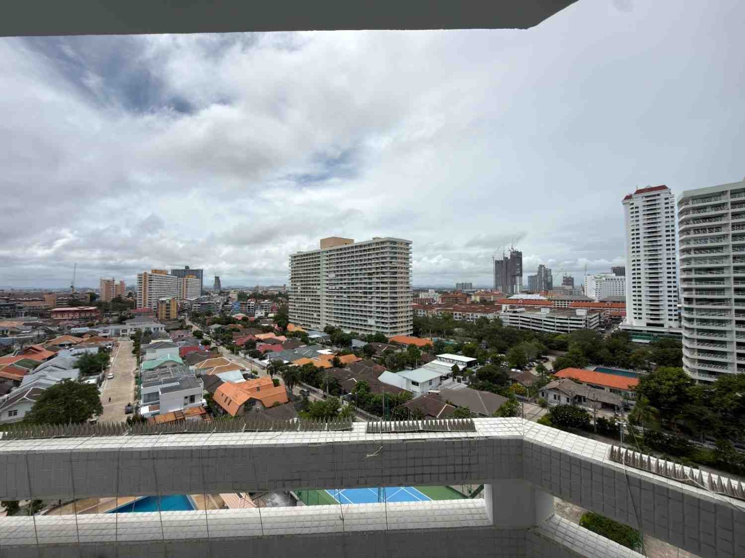 SSF260745 Jomtien Condotel - 10th Floor Sea and City views