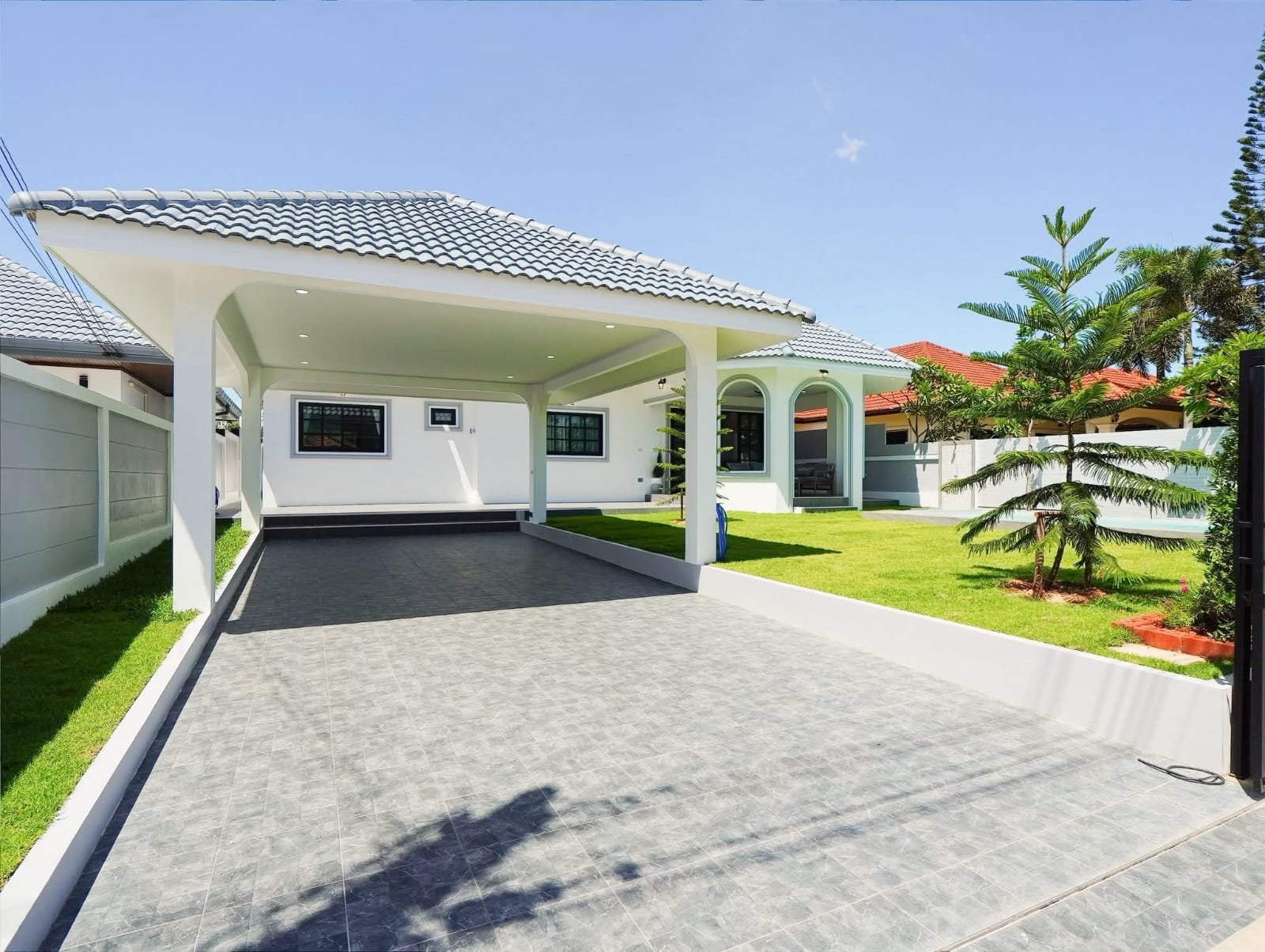 SST260741 Mabprachan Village Luxury 2-Story Pool Villa - Pattaya